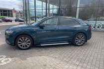Audi Q8 2018– Boční nášlapy Allmond Grey (2 ks, hliník) fotografie 1