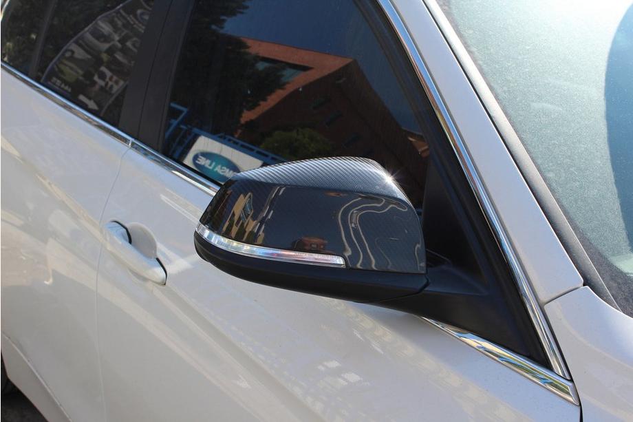 BMW řada 1 F20/F21 2011–2019 Kryty vnějších zrcátek (2 ks, pravý karbon) Fotografie 6