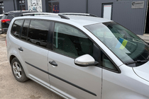 Volkswagen Touran 2010–2015 Chromové střešní ližiny fotografie 8