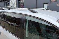 Volkswagen Touran 2010–2015 Chromové střešní ližiny fotografie 3