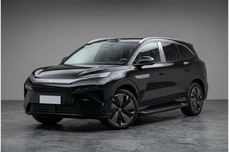 BYD Tang 2025– Boční prahy Allmond Black (2 ks, hliník) Image