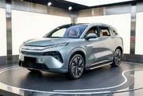BYD Tang 2025– Boční nášlapy Maya V1 (2 ks, hliník) fotografie 1