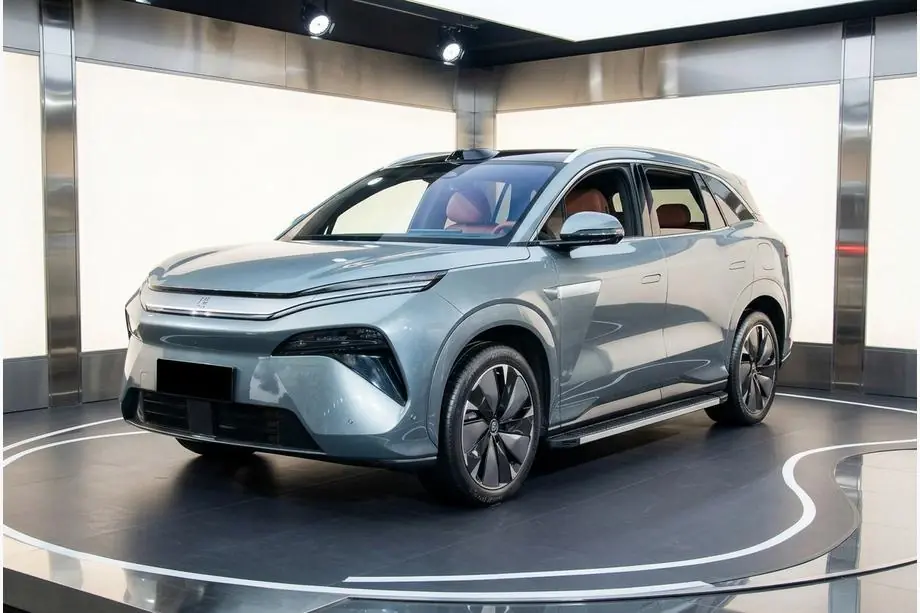 BYD Tang 2025– Boční nášlapy Maya V1 (2 ks, hliník) Image
