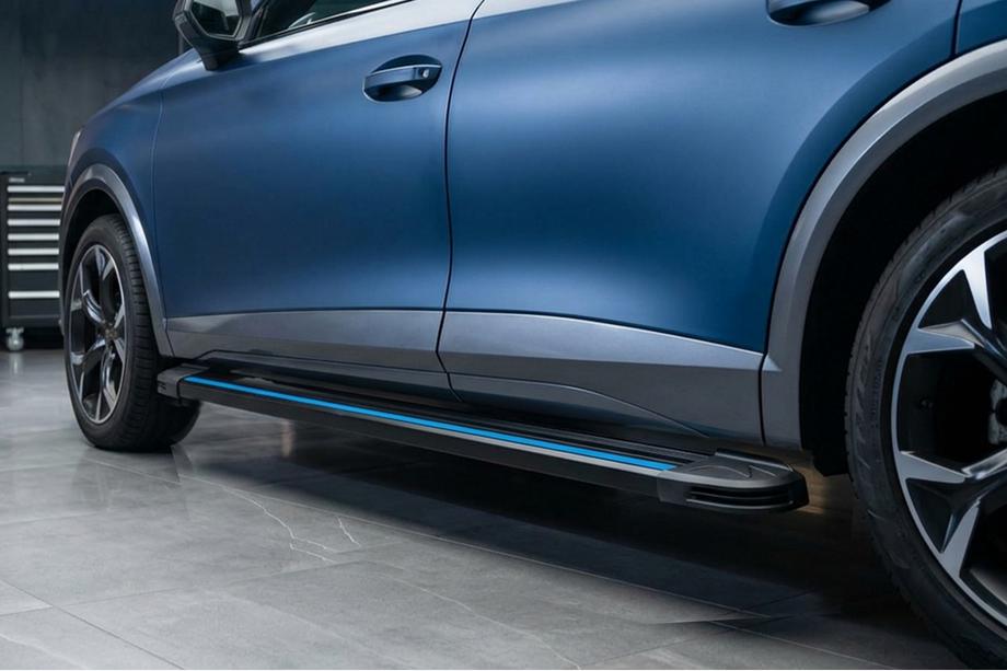 Cupra Formentor 2020– Boční nášlapy Maya Blue (2 ks, hliník) Image