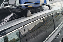 Toyota Highlander 2013–2019 Střešní nosič (příčníky) na integrované podélníky OEM (2 ks) Černá fotografie 1