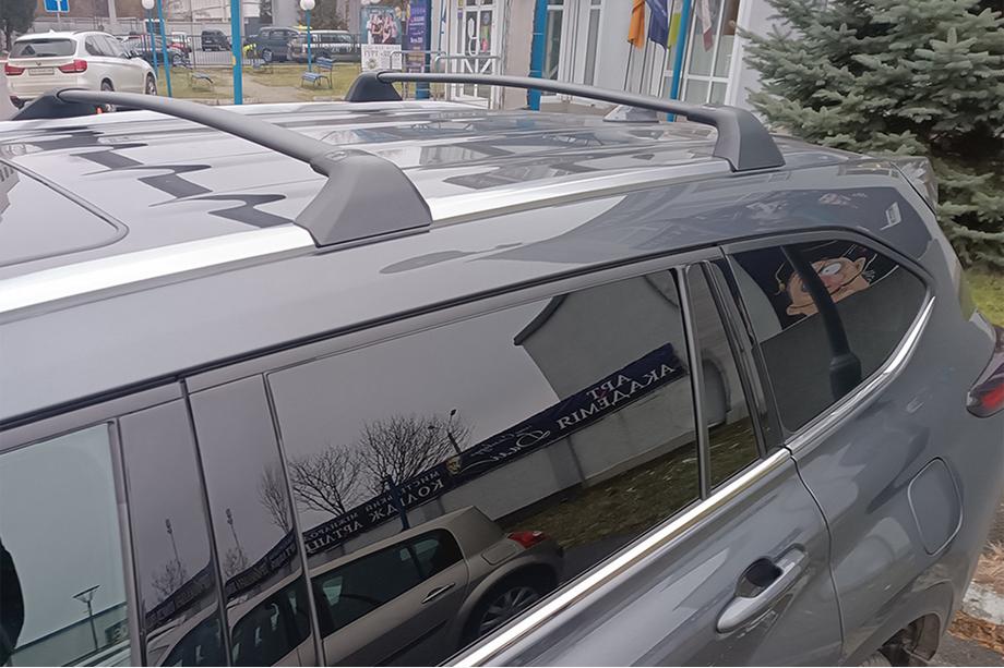 Toyota Highlander 2019– Střešní nosič (příčníky) na integrované podélníky OEM (2 ks) Černá Image