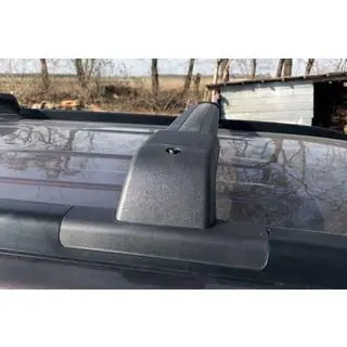 Střešní příčníky do originálních úchytů, uzamykatelné OEM (2 ks) Nissan X-trail T31 2007–2014 fotografie 2