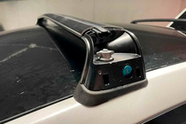 Tesla Model 3 2017– Střešní příčníky do originálních úchytů, uzamykatelné OEM (2 ks) fotografie 8