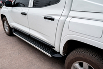 Mitsubishi L200 2024– Boční prahy HARMS (2 ks) fotografie 3