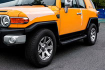 Toyota FJ Cruiser 2006–2022 Boční prahy HARMS (2 ks) fotografie 3