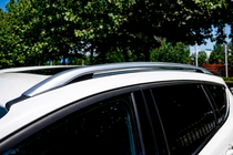 Ford Kuga/Escape 2013–2019 OEM střešní ližiny (2 ks) Šedá fotografie 2