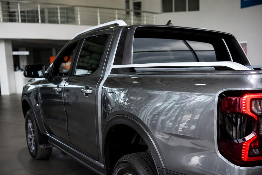 Ford Ranger 2022– Střešní ližiny šedé OEM (hliník) Image