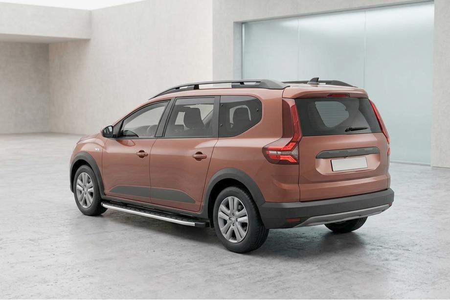 Dacia Jogger 2022– Boční nášlapy Fullmond (2 ks, hliník) Image