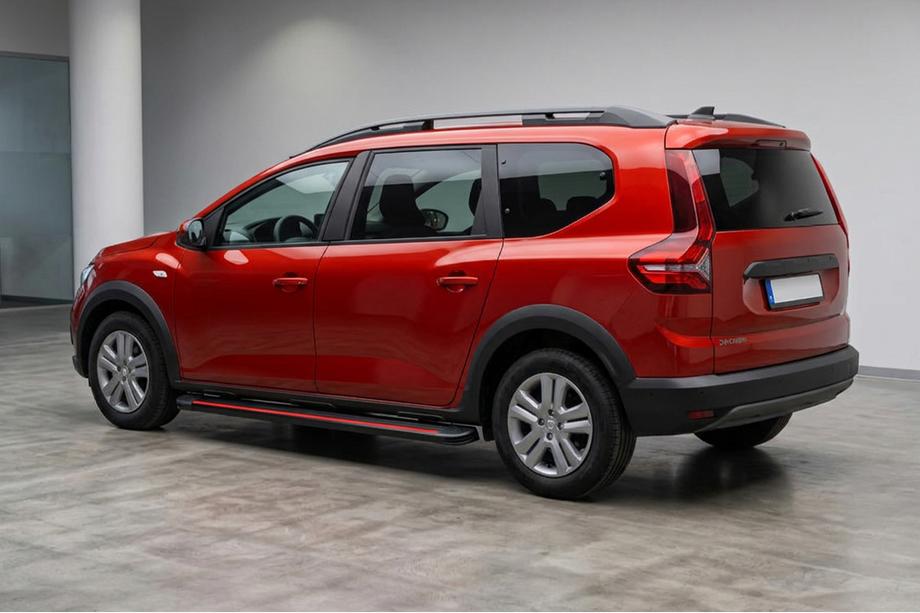 Dacia Jogger 2022– Boční prahy Maya Red (2 ks, hliník) Image