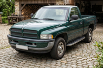 Dodge RAM (BR/BE) 1994–2002 Boční prahy Maydos V1 (2 ks, hliník ↗ nerez) fotografie 1