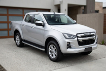 Isuzu D-Max 2019– Boční nášlapy Tayga Grey (2 ks, hliník) fotografie 1
