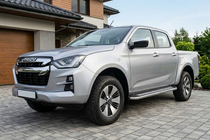 Isuzu D-Max 2019– Boční nášlapy Maydos V2 (2 ks, hliník + nerez) fotografie 1