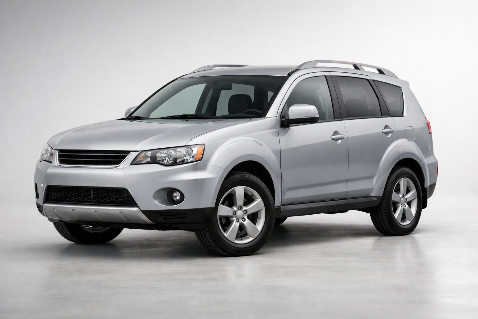 Recenze Mitsubishi Outlander 2006-2012: stojí za pozornost?