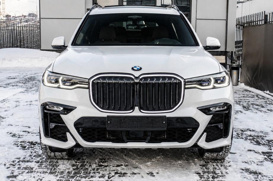 BMW X7 G07 2019– LEDvinky 1 Bar LED (2019-2022, leskle cerna) Image