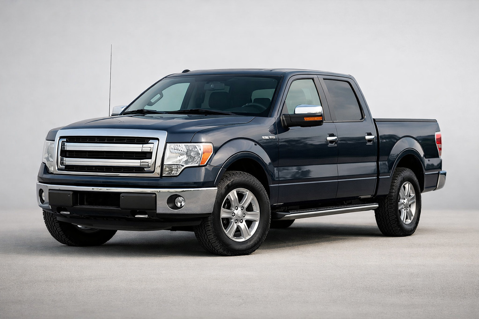 Recenze Ford F-150 2014-2021: proč je tento pick-up v USA tak oblíbený