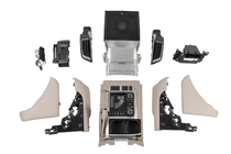 Toyota Land Cruiser 200 2007–2021 Sada pro upgrade interiéru pro rok 2016 (béžová) fotografie 1