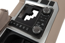 Toyota Land Cruiser 200 2007–2021 Sada pro upgrade interiéru pro rok 2016 (béžová) fotografie 18