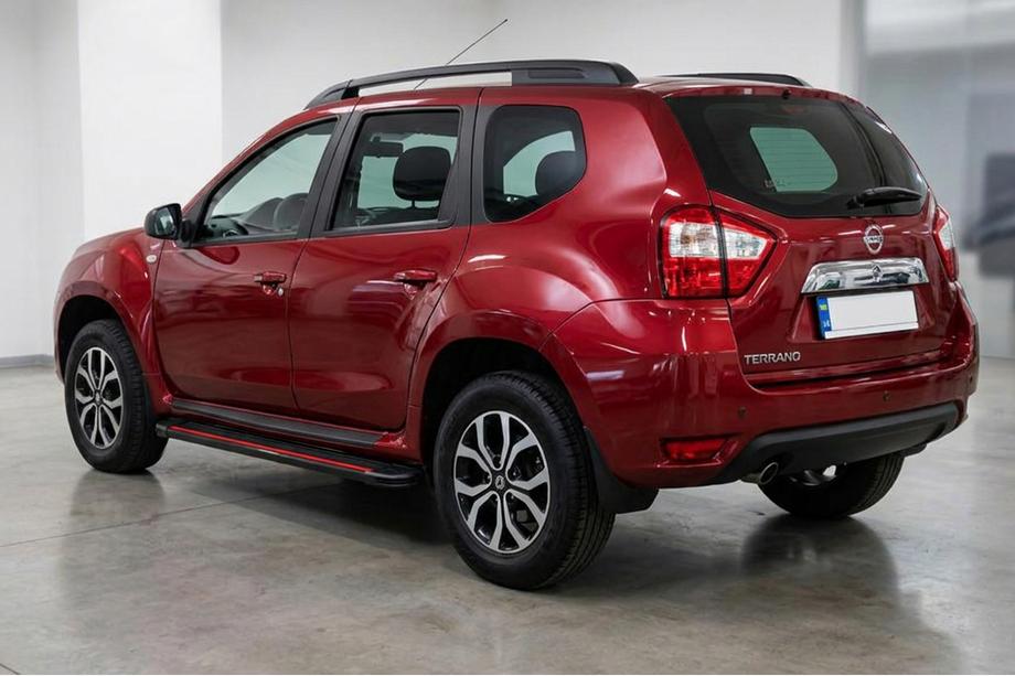Nissan Terrano 2014– Boční prahy Maya Red (2 ks, hliník) Image