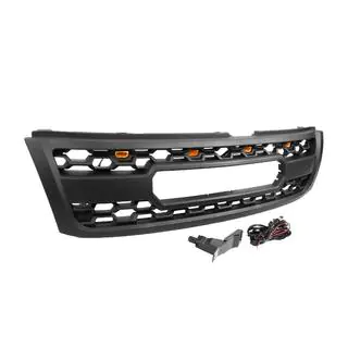 Maska chladiče 2002-2004 (OffRoad) Nissan Patrol Y61 1997–2011 fotografie 3