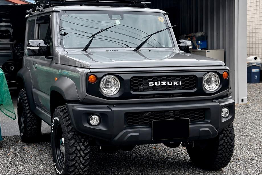 Suzuki Jimny 2018– Mřížka chladiče (OffRoad) Image