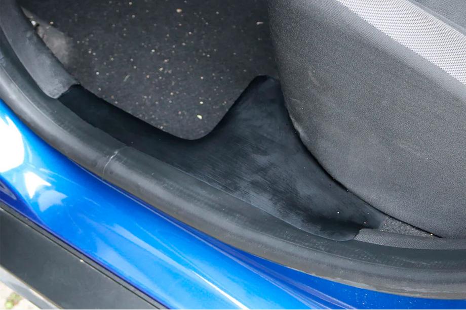 Dacia Duster 2018–2024 Vnitřní kryty prahů EuroCap (4 ks, ABS) Image