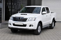 Toyota Hilux 2006–2015 Přední ochranný rám ST008 Black (nerez) fotografie 3