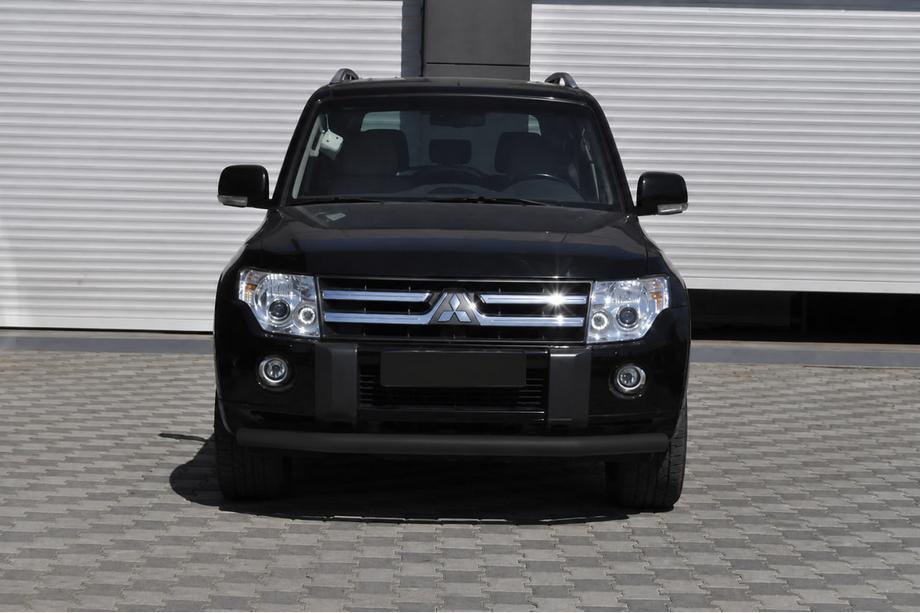 Mitsubishi Pajero Wagon IV 2006–2021 Přední ochranný rám ST008 Black (nerez) Fotografie 1