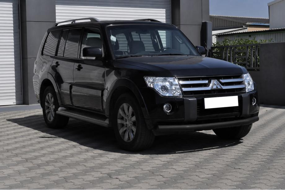Mitsubishi Pajero Wagon IV 2006–2021 Přední ochranný rám ST008 Black (nerez) Fotografie 3