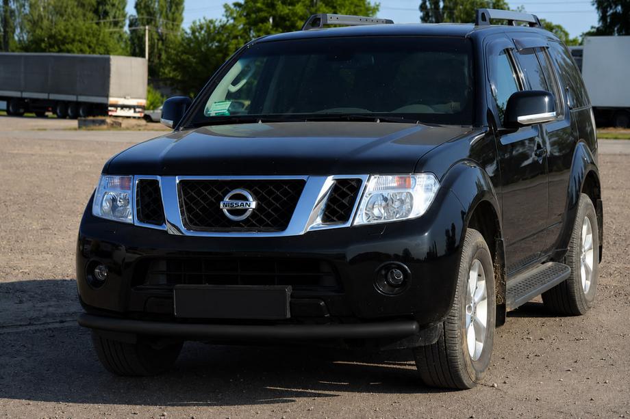 Nissan Navara 2006–2015 Přední ochranný rám ST008 Black (nerez) Image