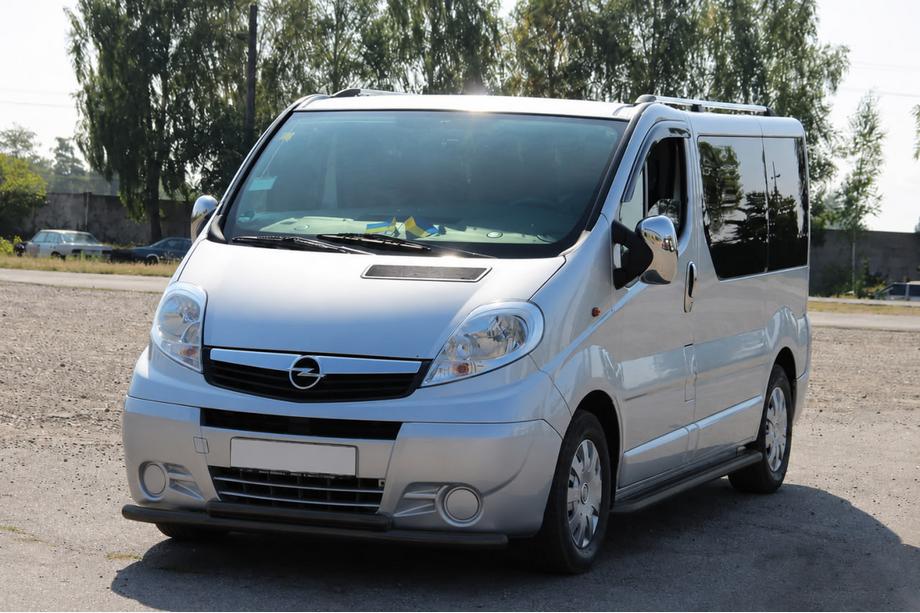 Renault Trafic 2001–2015 Přední ochranný rám ST014 Black (nerez) Image