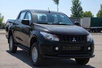 Mitsubishi L200 2015–2024 Přední ochranný rám ST014 Black (nerez) fotografie 3