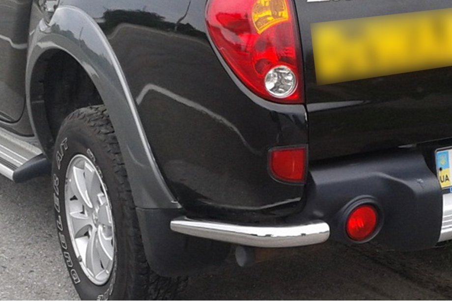 Mitsubishi L200 2006–2015 Zadní rohy AK003 (2 ks, nerez) Image