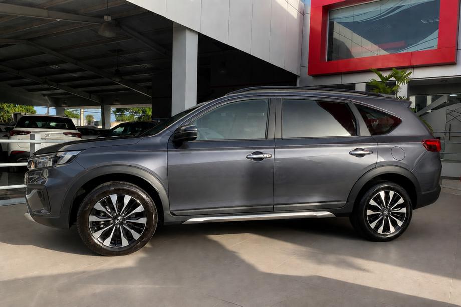 Honda BR-V 2021– Integrované střešní ližiny černé OEM (hliník) Fotografie 2