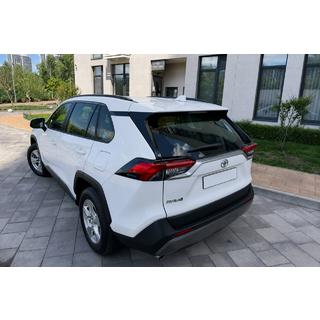Integrované střešní ližiny černé OEM V2 (hliník) Toyota Rav 4 2019–2025 fotografie 1