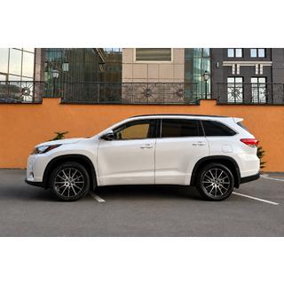 Integrované střešní podélníky černé OEM (ABS plast) Toyota Highlander 2013–2019 fotografie 2