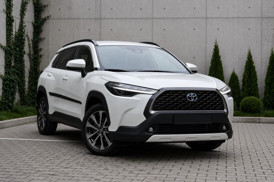 Toyota Corolla Cross 2020– Integrované střešní ližiny černé OEM (ABS plast, montáž lepením) Image