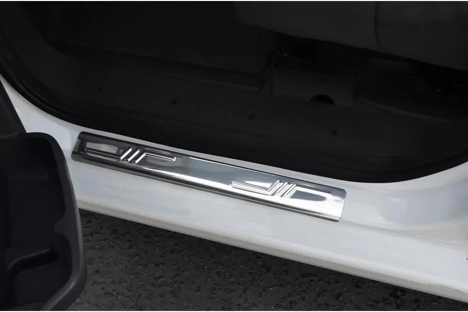 Peugeot Expert 2007–2016 Nerezové kryty prahů (Omsa, 2 ks) Image