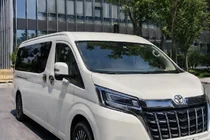 Toyota HiAce Integrované střešní podélníky šedé OEM (2019-, krátké, hliník) fotografie 2