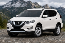 Nissan X-trail T32/Rogue 2014–2021 Integrované střešní podélníky černé OEM (pro X-trail, hliník, montáž lepením) fotografie 1