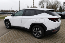 Hyundai Tucson NX4 2021– Integrované střešní podélníky šedé OEM (Long, hliník, montáž lepením) fotografie 1
