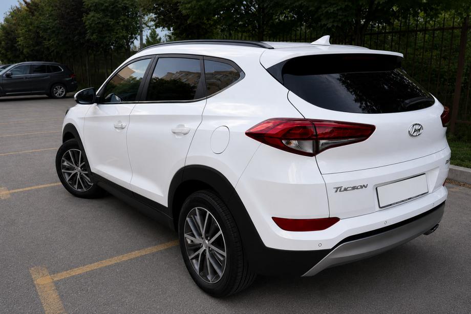 Hyundai Tucson TL 2016–2021 Integrované střešní ližiny černé OEM (ABS plast, montáž lepením) Fotografie 3