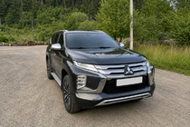 Mitsubishi Pajero Sport 2015– Integrované střešní ližiny šedé OEM (2019-, hliník) fotografie 1