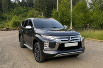 Mitsubishi Pajero Sport 2015– Integrované střešní ližiny šedé OEM (2019-, hliník) fotografie 3