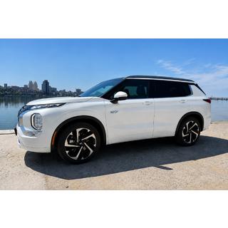 Integrované střešní ližiny černé OEM (hliník) Mitsubishi Outlander 2021– fotografie 1