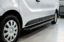 Renault Trafic 2015– Boční nášlapy Tayga Black (2 ks, hliník) fotografie 1